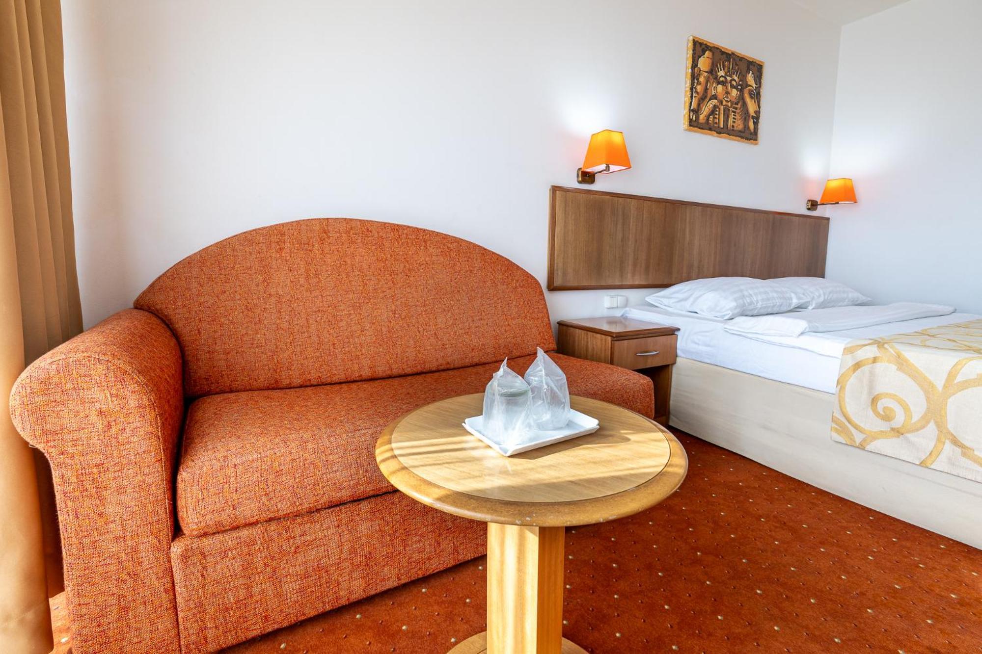 Safir Blue Resort Saturn Phòng bức ảnh